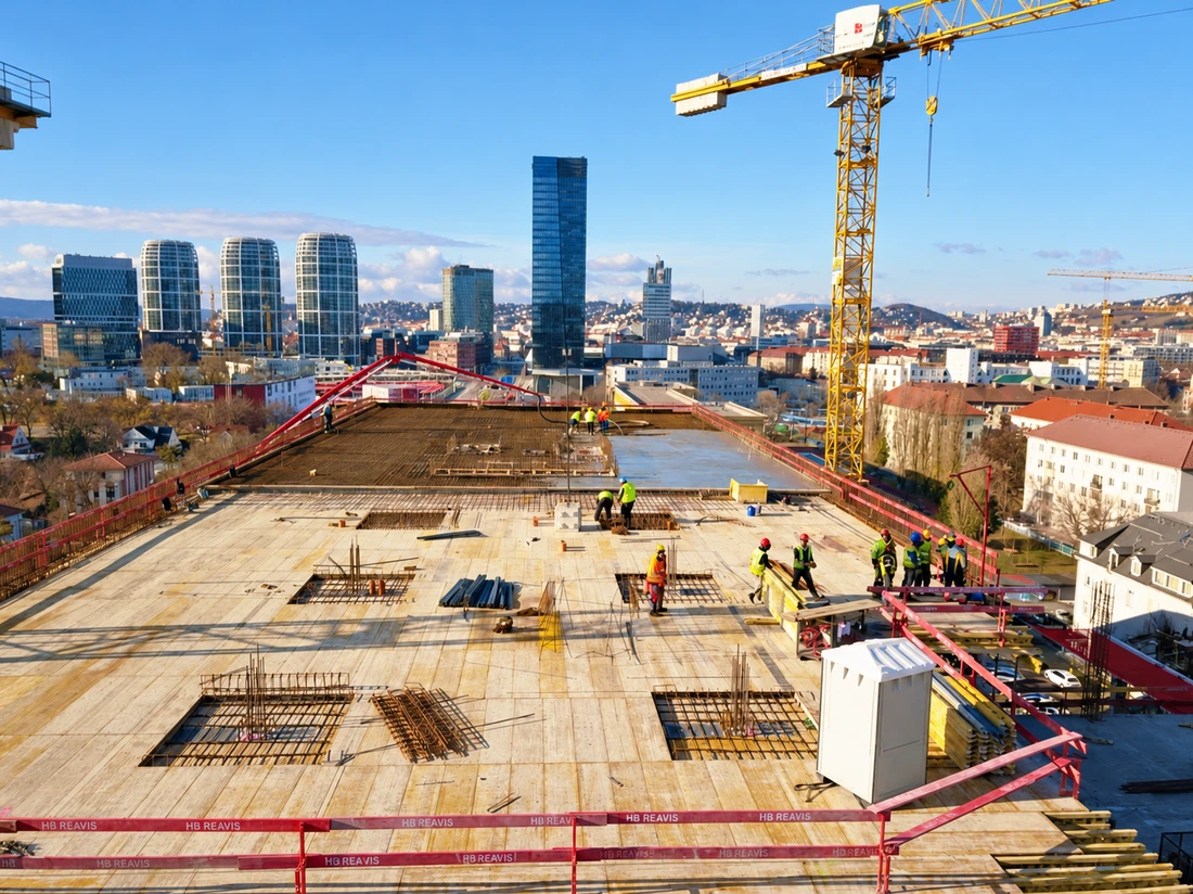 Nové Apollo – pracovníci pri betonáži stropnej dosky