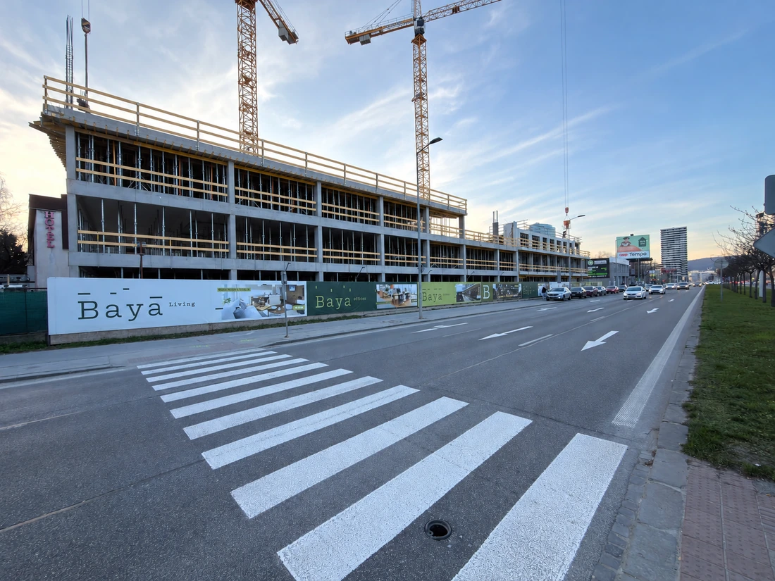 BAYA Living Bajkalská – priečelie stavby pozdĺž Bajkalskej ulice