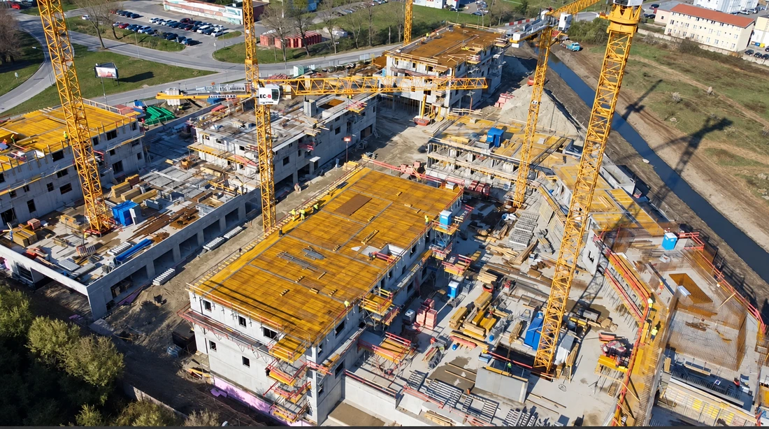 RNDZ / Rendez – príprava stropnej dosky na rozostavaných blokoch